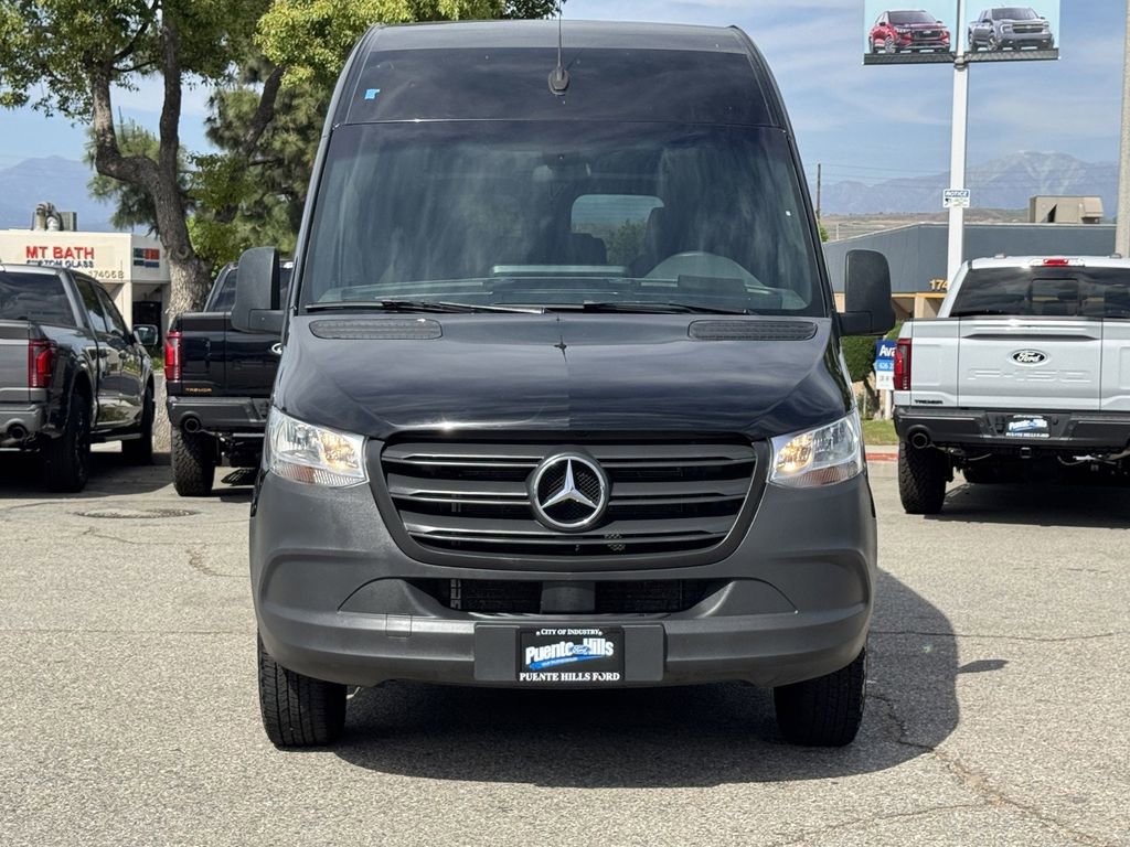 Used 2024 Mercedes-Benz Sprinter 2500 image 2