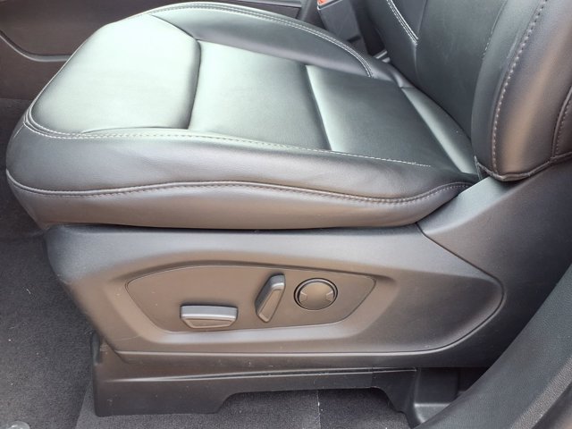 Certified 2024 Ford Explorer XLT w/ Equipment Group 202A AWD/4WD image 5