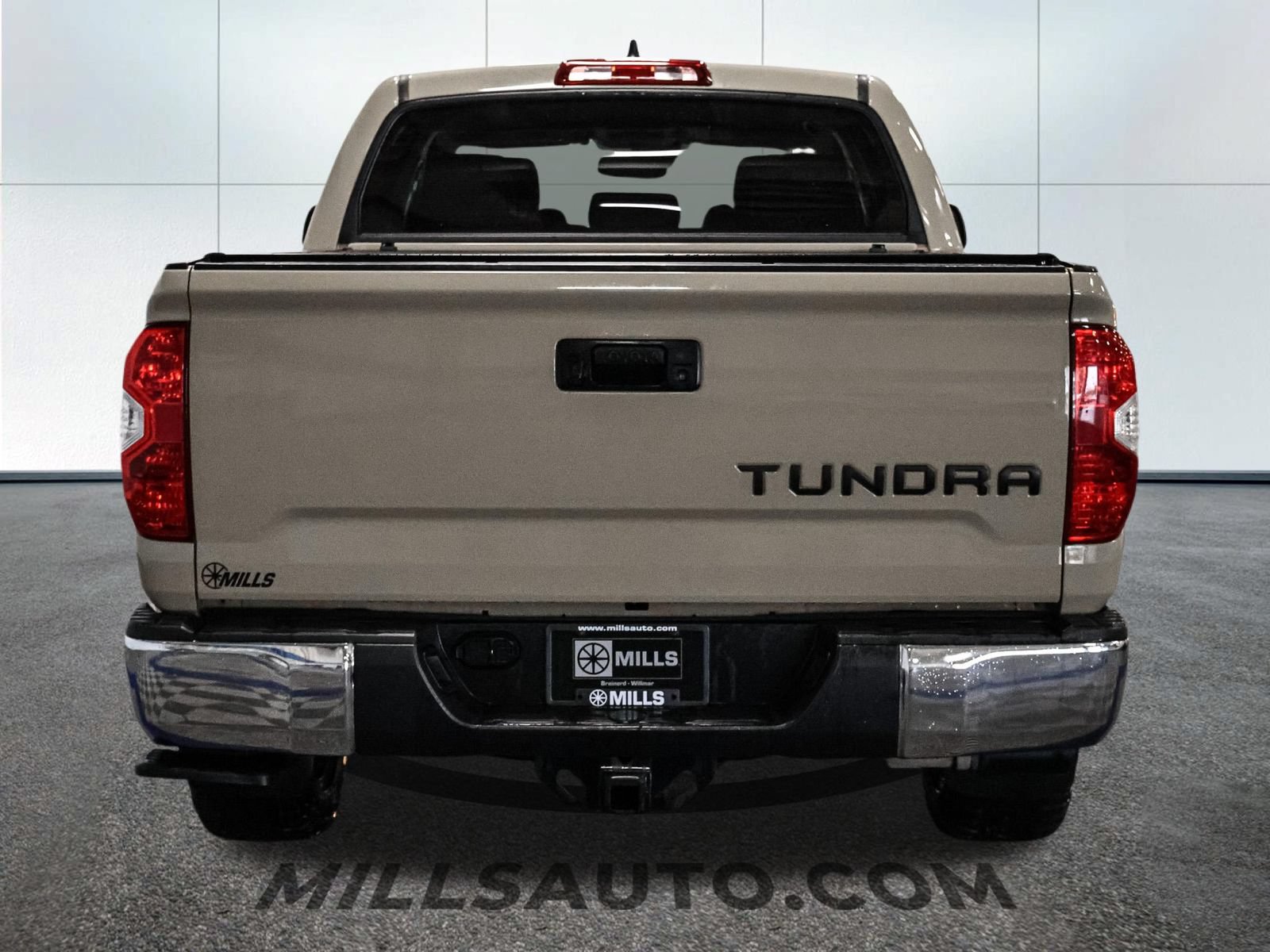 Used 2020 Toyota Tundra SR5 w/ SR5 Leather Package RWD image 6