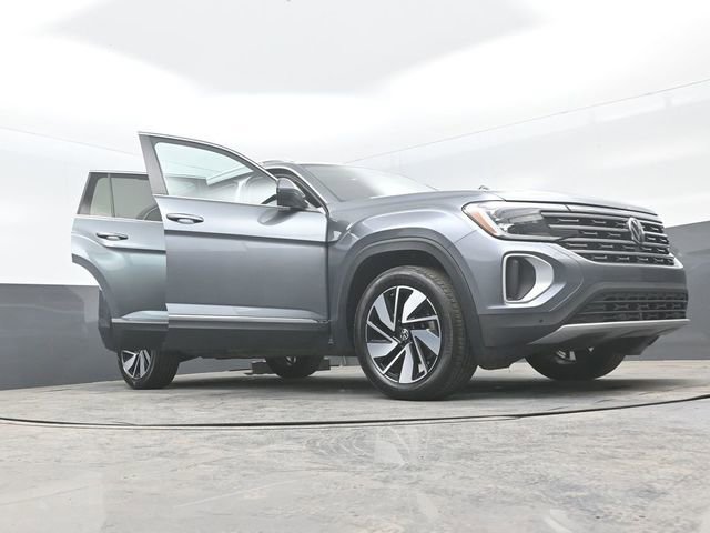Used 2025 Volkswagen Atlas SEL AWD/4WD image 31