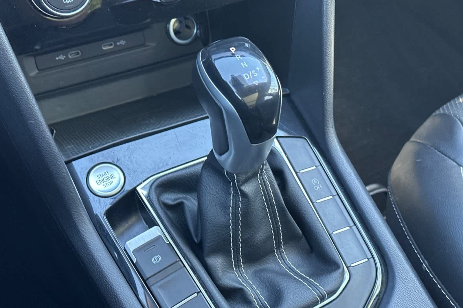 Used 2022 Volkswagen Taos SEL image 22