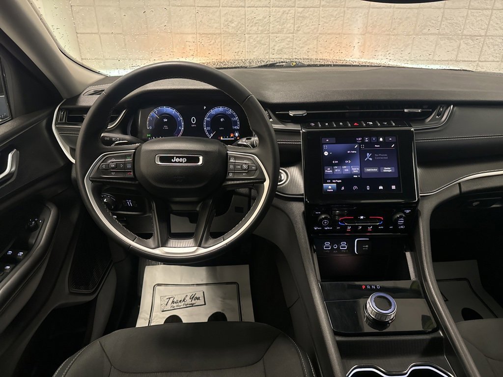 Used 2023 Jeep Grand Cherokee L Laredo image 19