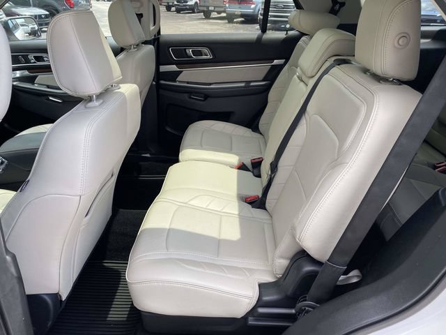 Certified 2019 Ford Explorer Limited w/ Limited Luxury Package AWD/4WD image 15