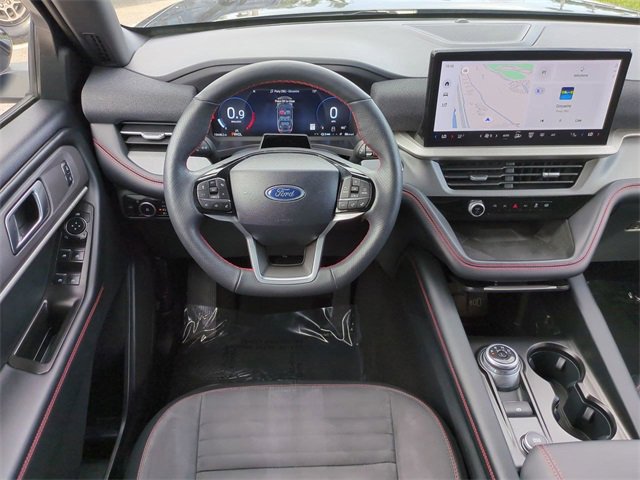 Certified 2025 Ford Explorer ST-Line w/ ST-Line Street Pack image 16
