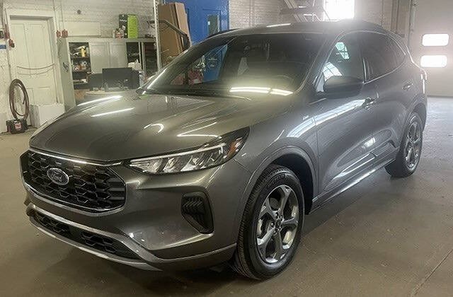 Certified 2024 Ford Escape ST-Line w/ Tech Pack #1 AWD/4WD image 1