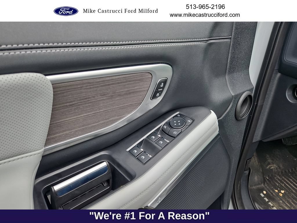 Certified 2025 Ford Expedition Platinum w/ Platinum Ultimate Package AWD/4WD image 26