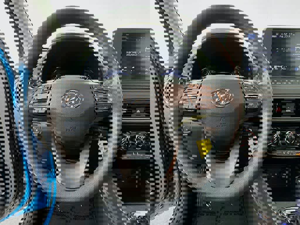 Used 2023 Hyundai Kona SE w/ Cargo Package image 18