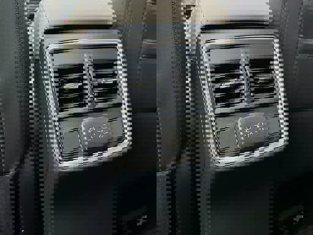 Used 2023 Subaru Forester Limited image 16