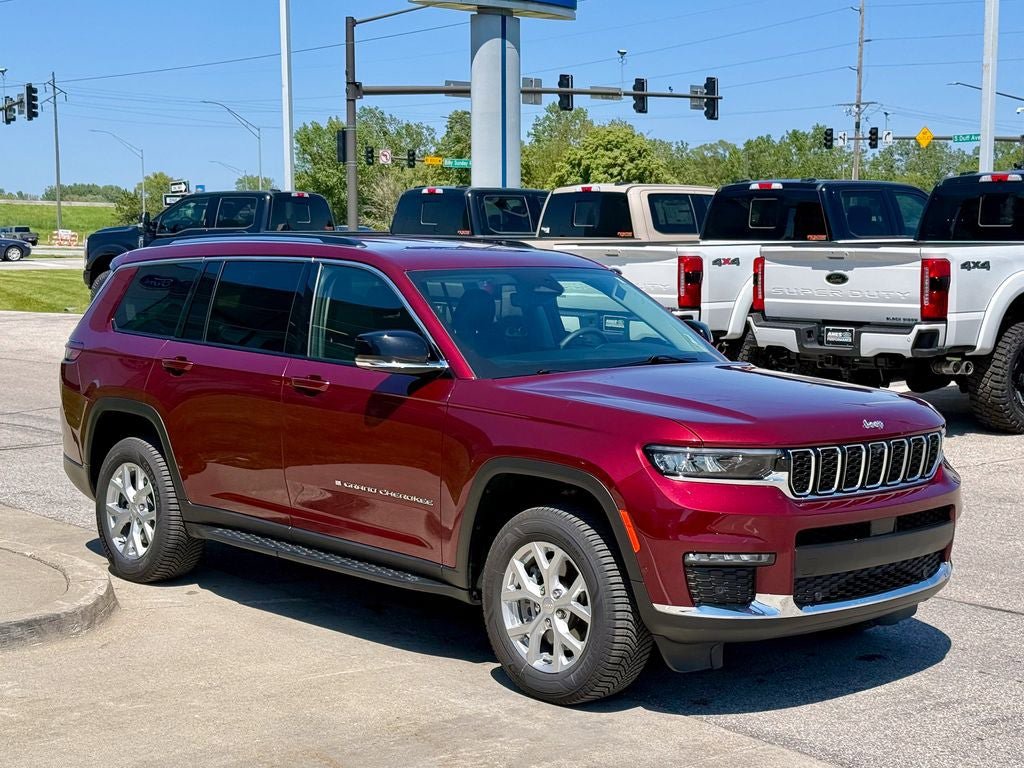 Used 2023 Jeep Grand Cherokee L Limited w/ Luxury Tech Group II AWD/4WD image 7
