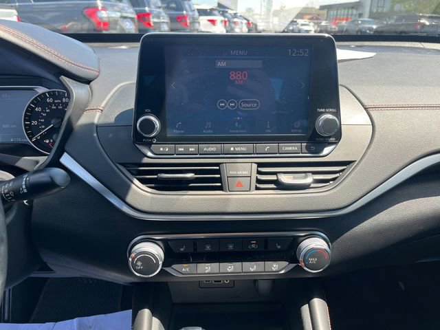 Used 2020 Nissan Altima 2.5 SR w/ Premium Package FWD image 18
