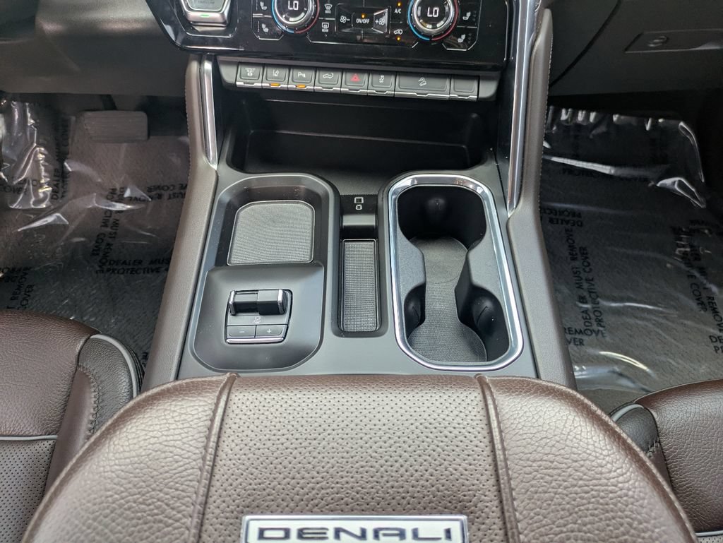 Used 2025 GMC Sierra 2500 Denali w/ Denali Reserve Package AWD/4WD image 19
