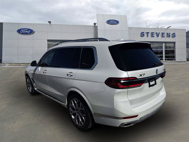 Used 2024 BMW X7 xDrive40i w/ Premium Package AWD/4WD image 4