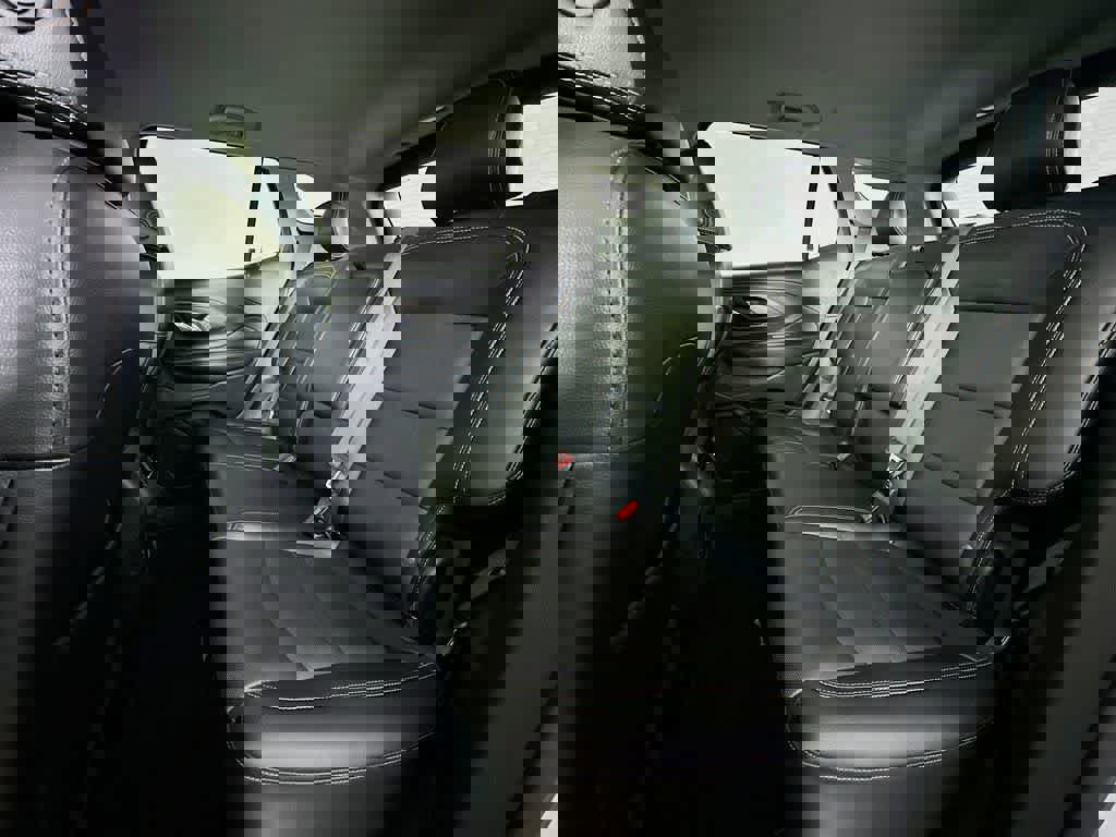 Used 2023 GMC Terrain SLT image 14