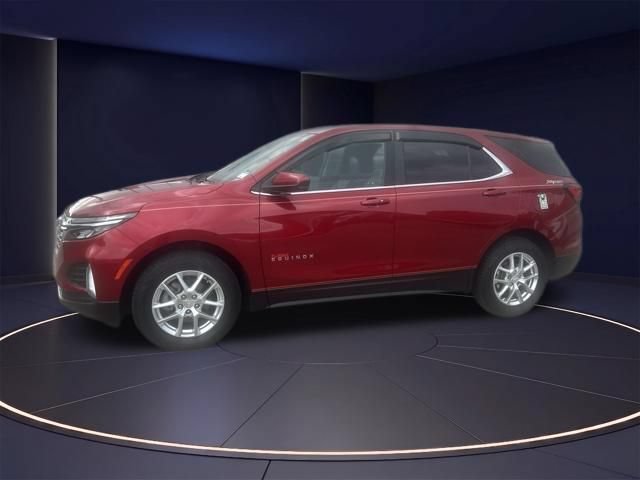 Used 2022 Chevrolet Equinox LT FWD image 2