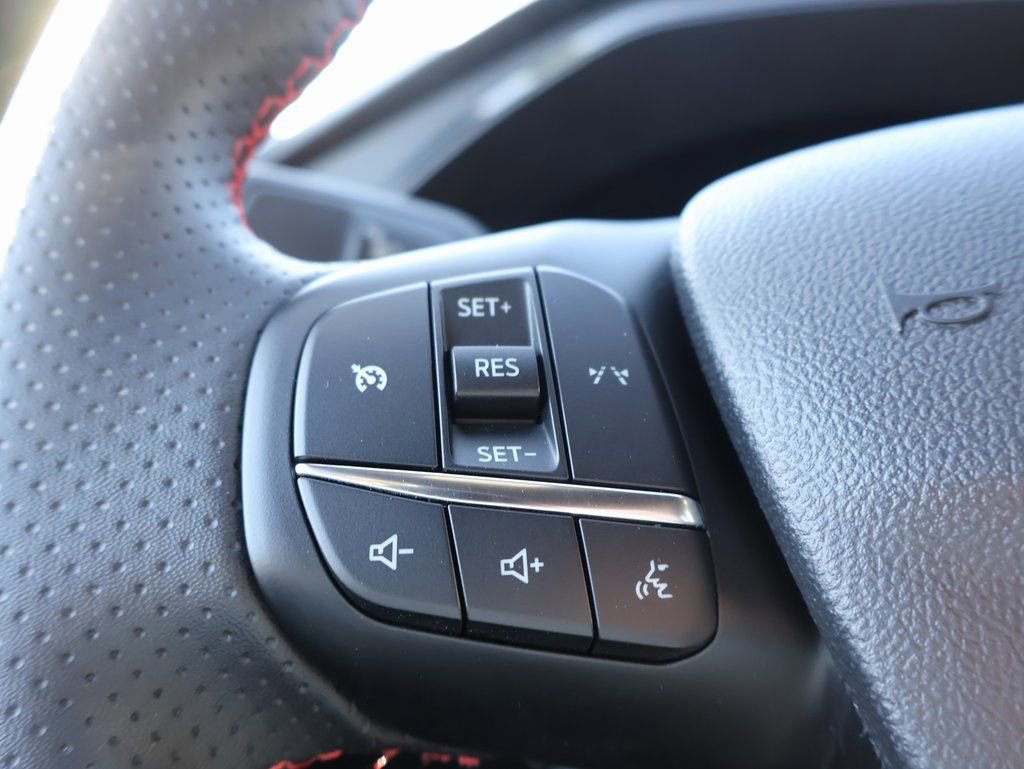 Certified 2025 Ford Escape ST-Line AWD/4WD image 26