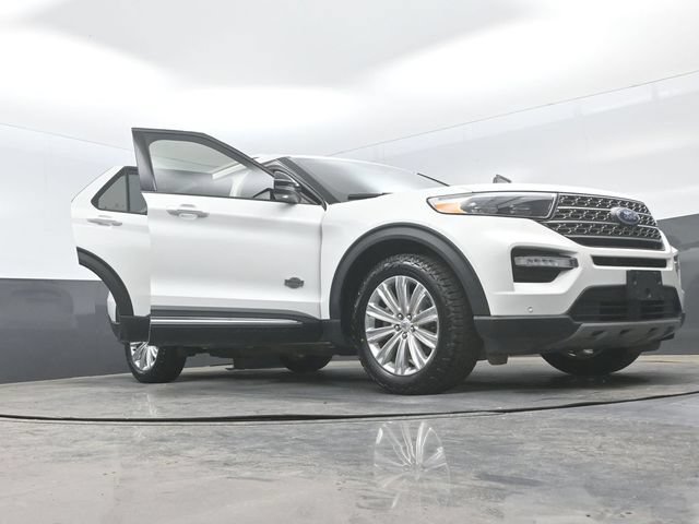 Certified 2023 Ford Explorer King Ranch w/ Technology Package AWD/4WD image 32