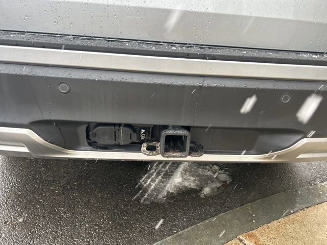 Certified 2023 Ford Explorer XLT w/ Equipment Group 202A image 9