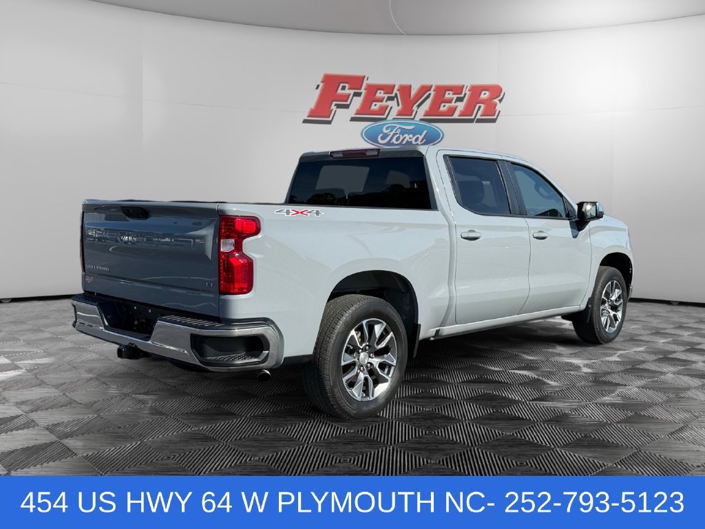 Used 2024 Chevrolet Silverado 1500 LT AWD/4WD image 5