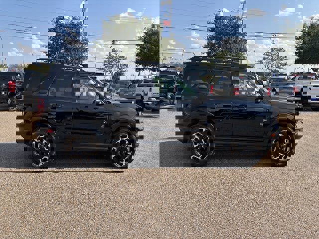 Certified 2023 Ford Bronco Sport Outer Banks w/ Tech Package image 4