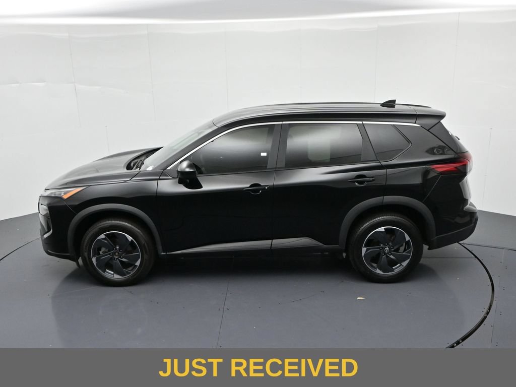 Used 2024 Nissan Rogue SV AWD/4WD image 17