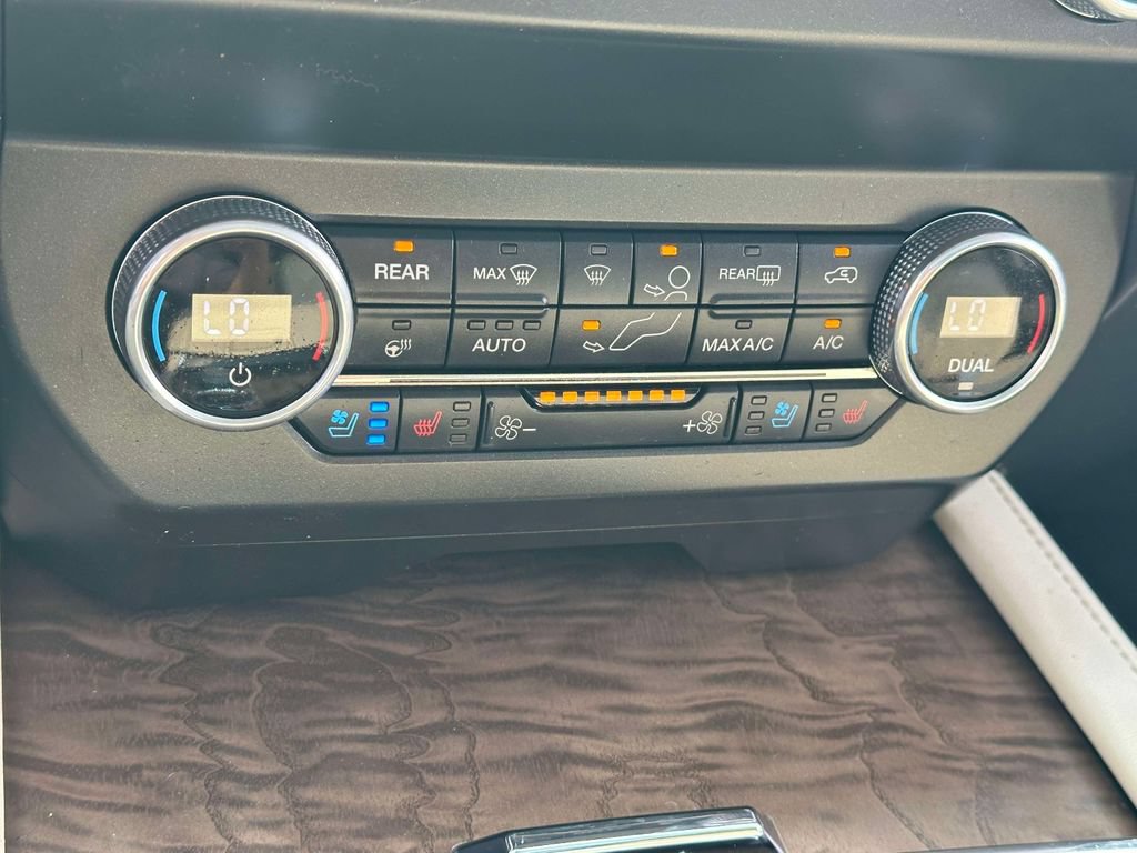 Certified 2019 Ford Expedition Max Platinum AWD/4WD image 20