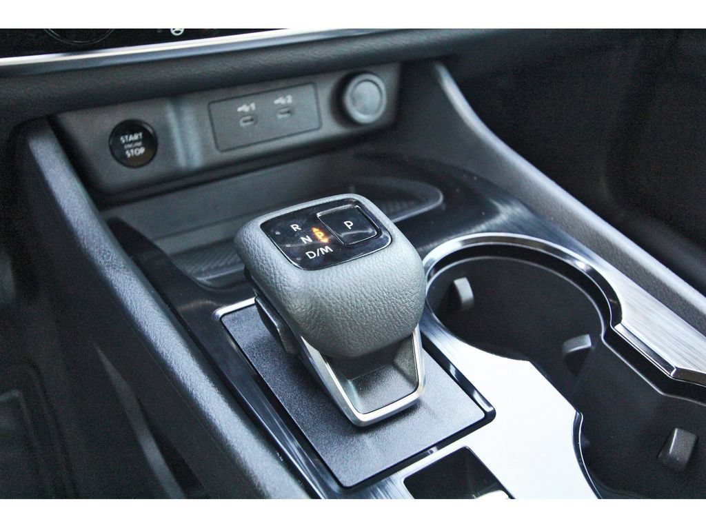 Used 2024 Nissan Rogue SV w/ SV Premium Package FWD image 25