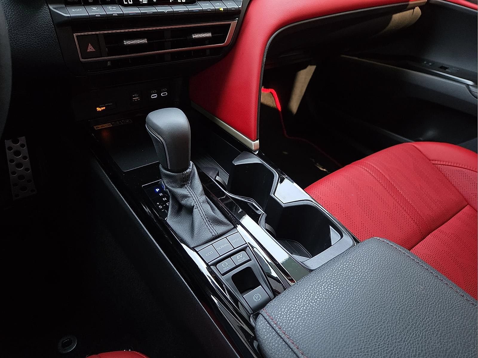 Used 2025 Toyota Camry XSE w/ Premium Plus Package FWD image 25
