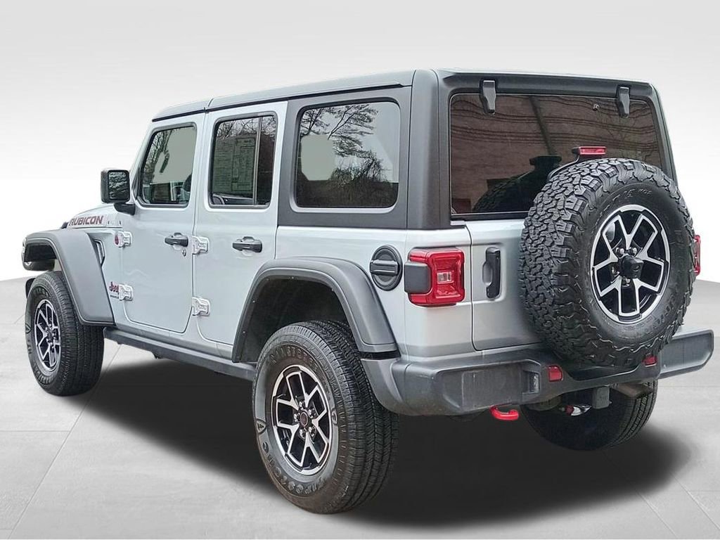 Used 2024 Jeep Wrangler Unlimited Rubicon AWD/4WD image 5