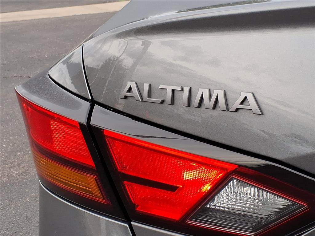 Used 2024 Nissan Altima 2.5 SV image 10