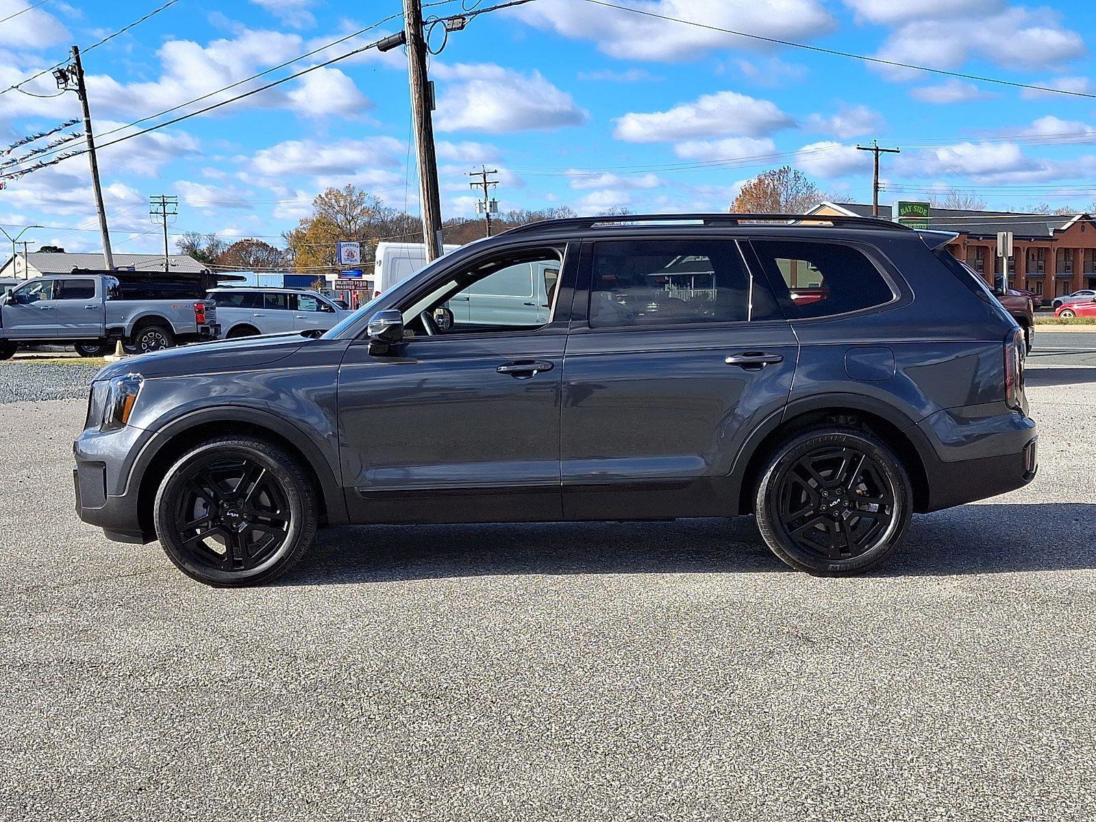 Used 2024 Kia Telluride SX X-Line image 2