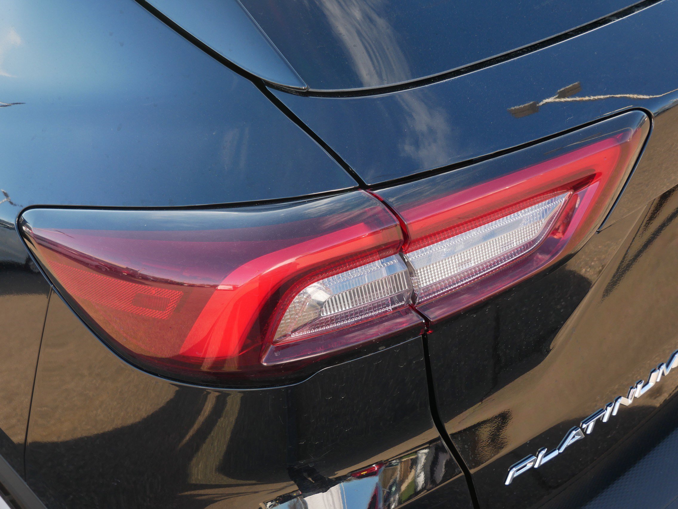Certified 2024 Ford Escape Platinum AWD/4WD image 17