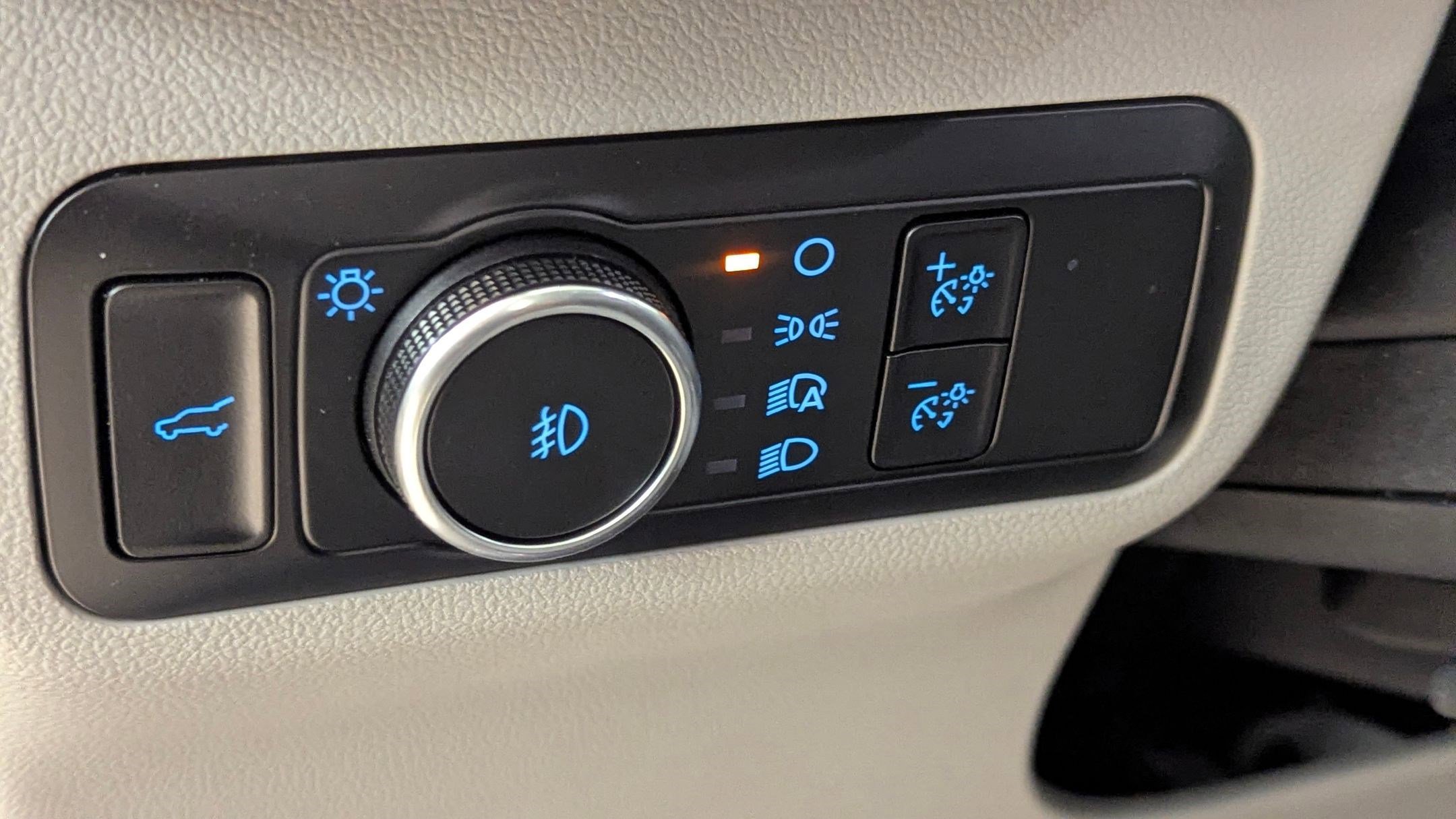 Certified 2023 Ford Escape Platinum w/ Premium Technology Package image 18