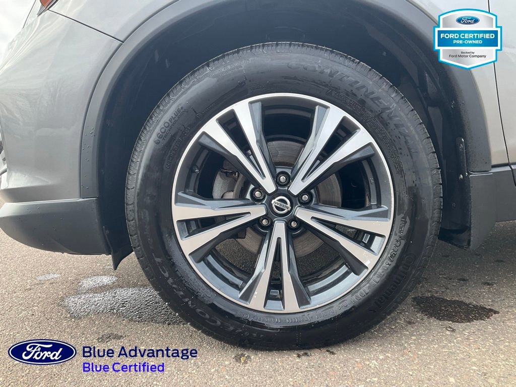 Used 2020 Nissan Rogue SV w/ Premium Package image 29