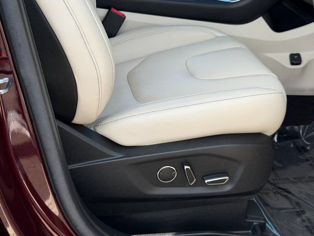 Certified 2018 Ford Edge Titanium w/ Technology Package FWD image 34