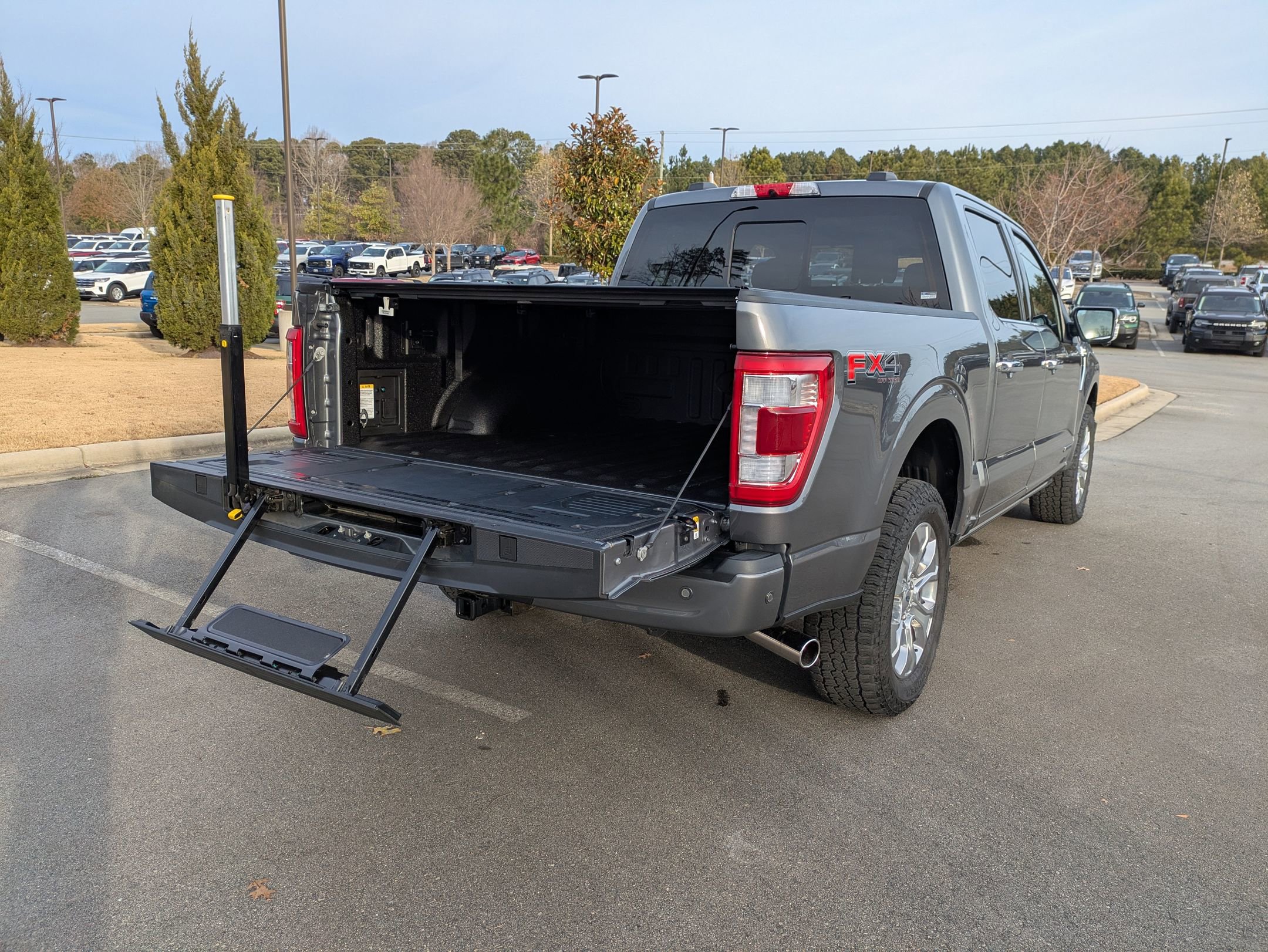 Certified 2022 Ford F150 Platinum w/ Equipment Group 701A High image 39