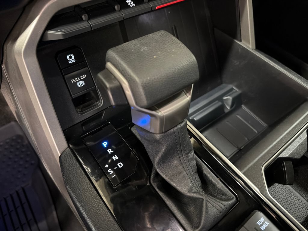 Used 2025 Toyota Tundra SR5 AWD/4WD image 27