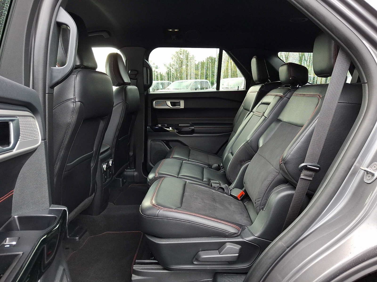 Certified 2023 Ford Explorer ST-Line w/ Class IV Trailer Tow Package AWD/4WD image 10