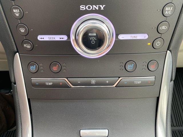 Certified 2018 Ford Edge Titanium w/ Equipment Group 301A AWD/4WD image 20