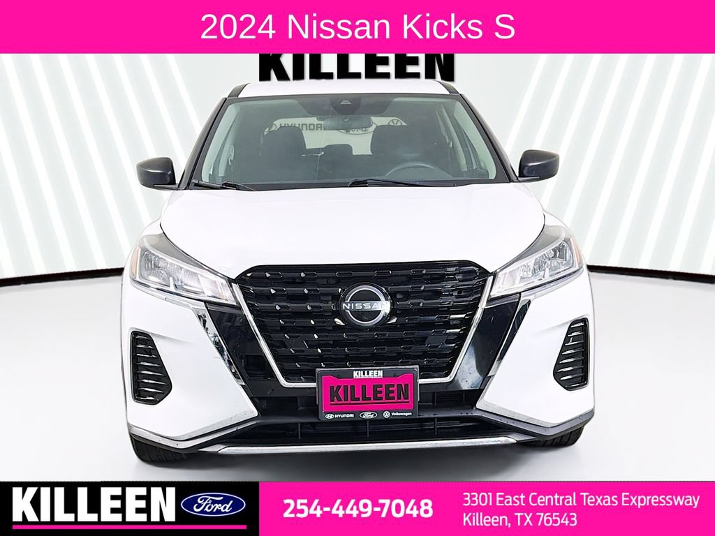 Used 2024 Nissan Kicks S FWD image 2
