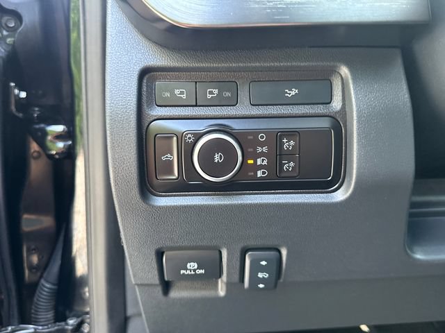 Certified 2024 Ford F250 Lariat w/ Lariat Ultimate Package AWD/4WD image 29