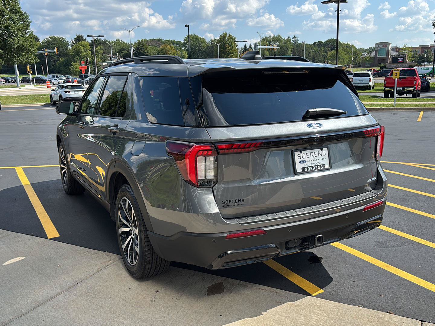 Certified 2026 Ford Explorer ST-Line AWD/4WD image 7