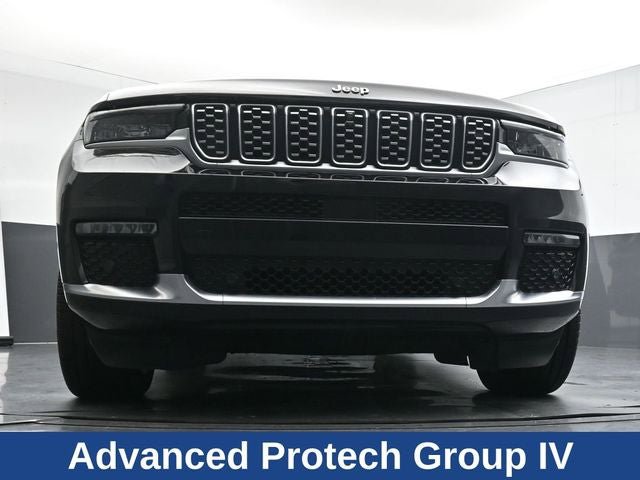Used 2023 Jeep Grand Cherokee L Summit AWD/4WD image 29
