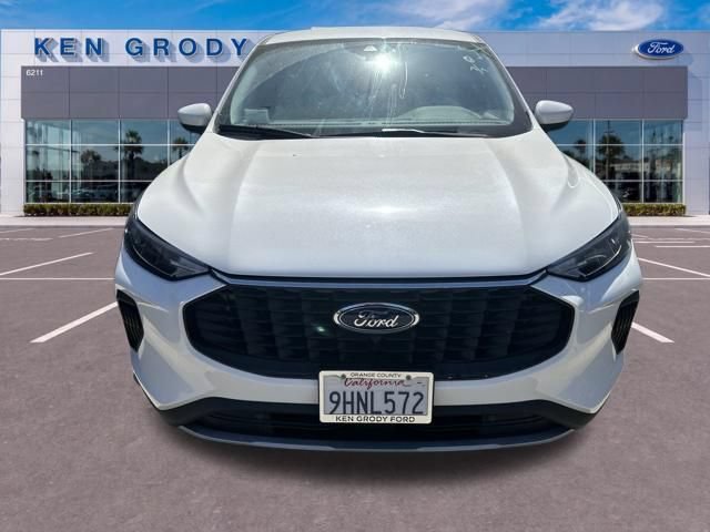 Certified 2023 Ford Escape Active w/ Tech Pack #2 FWD image 3