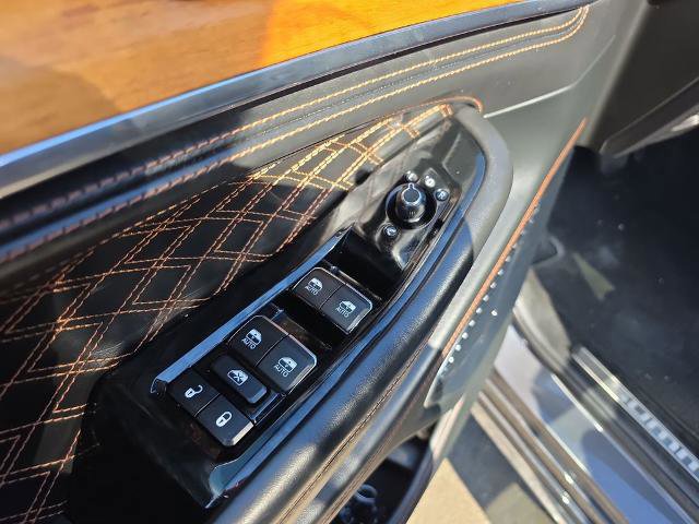 Used 2023 Jeep Grand Cherokee L Summit AWD/4WD image 21