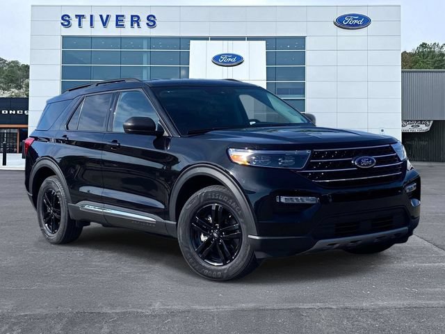 Certified 2024 Ford Explorer XLT w/ Equipment Group 202A AWD/4WD image 1
