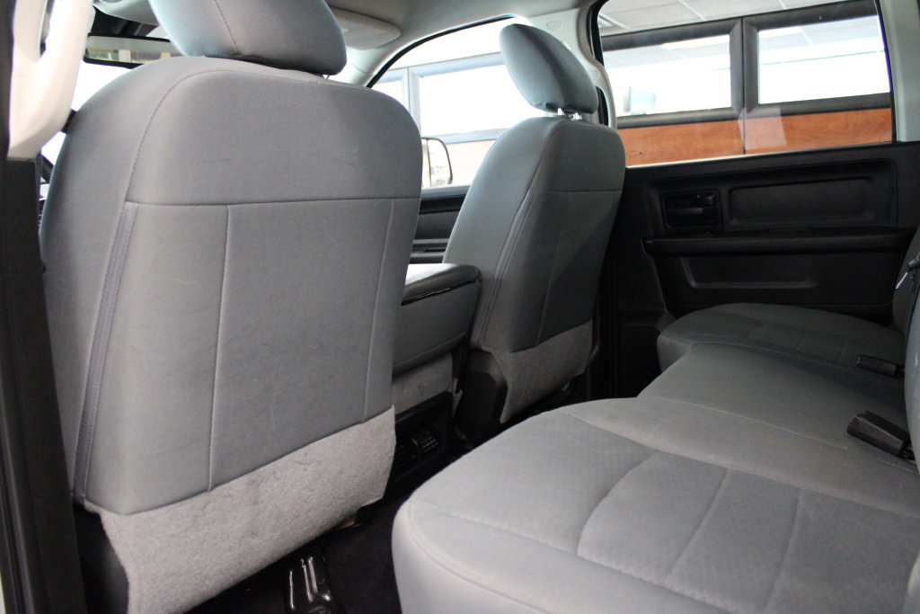 Used 2018 RAM 2500 Tradesman w/ Chrome Appearance Group AWD/4WD image 30