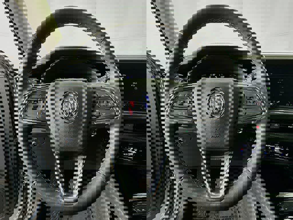 Used 2023 Buick Envision Essence image 16