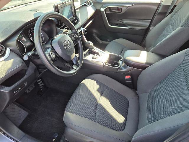 Used 2022 Toyota RAV4 LE AWD/4WD image 14