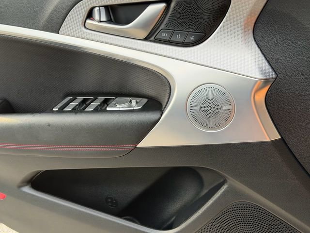 Used 2023 Genesis G70 2.0T w/ Sport Prestige Package RWD image 24