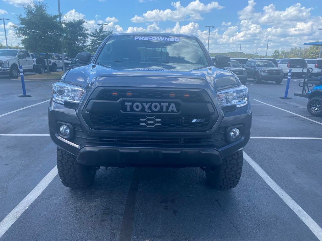 Used 2023 Toyota Tacoma SR5 w/ Technology Package AWD/4WD image 2